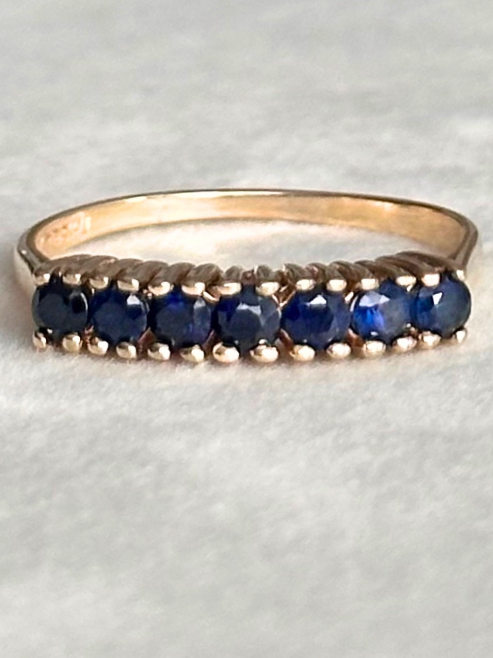 Solid 14K Yellow Gold Natural Blue Sapphire 7-Stone Band Ring Sz 8.25